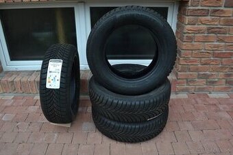 215/65 R16 Zimne pneumatiky Semperit 98H