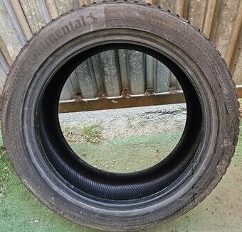 Špičkové zimné pneu Continental  - 225/45 r17