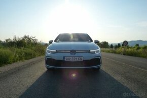 Volkswagen Golf MK8 GTE 180kW 13kWh Pure White