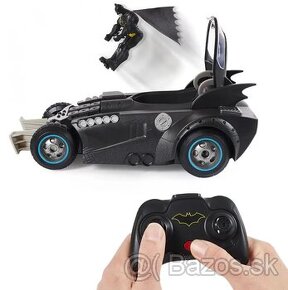 Auto na ovladanie RC Batmobil s figúrkou a katapultom