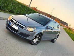 Opel Astra H 1.4 16V kúp. v SR