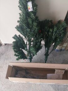 Umelý vianočný stromček stav nový