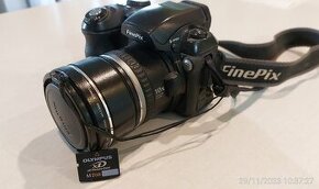 FinePix S5500 - 1