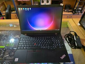 Lenovo P15V, i5 10300H,12gb,500gb ssd m.2,nvidia quadro620 - 1