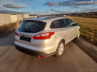 FORD FOCUS III 1.6i 77KW ●BEZ TURBA ●PLNÝ SERVIS, ZIMNÍ PNEU