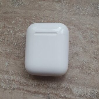 Apple AirPods 2019