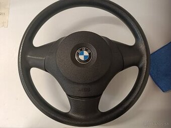 BMW E87 volant