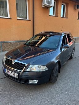 Škoda octavia 2.0 tdi DSG full výbava