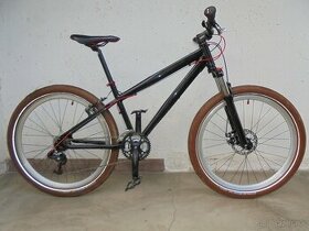 KValitný a Pevný Bike 26 er.veľkosť 15" - 1