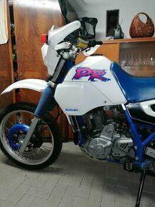 Suzuki dr 650