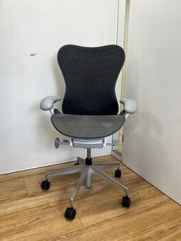 Herman Miller Mirra 2 (Butterfly)