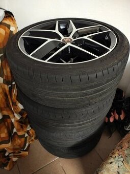 Seat Leon 5x112 R18 225/40 letna sada