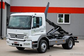 MERCEDES ATEGO 1318 HÁKOVÝ NOSIČ KONTAJNEROV EU4