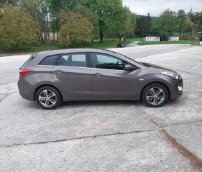 Hyundai i30 CRDI - 1