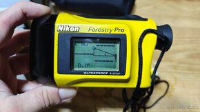 Laserový diaľkomer Nikon Forestry