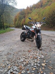 Ktm duke 690