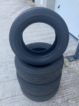 225/60 r17 YOKOHAMA advan