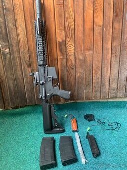 Airsoft Lancer Tactical Gen 2 M4 SD