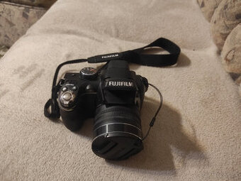 Fuji Finepix S4200