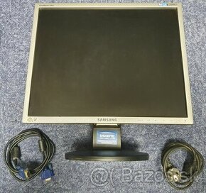 19" Samsung SyncMaster 943N Silver, VGA