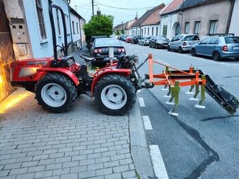 Plečka, kultovátor Ostratický