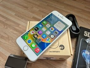 Apple iPhone 8 64GB white, príslušenstvo, BT slúchadlá - 1