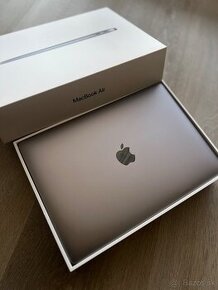 Predám Macbook Air 13-palcový (2018)