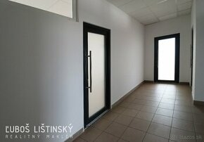 Kancelária 30m2 s umývadlom, parkovaním, Poprad - Okružná ul