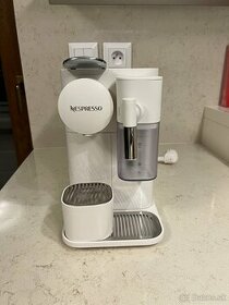 Kávovar Nespresso DeLonghi - 1