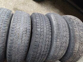 Pneu 235/80r16 - 1