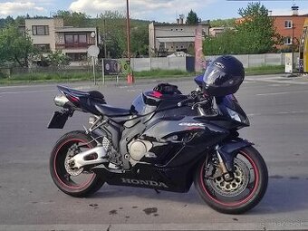 Honda cbr 1000rr