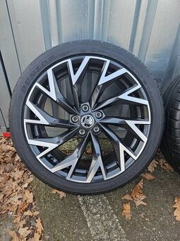 Letní alu kola Helix 19" Škoda Superb 235/40 R19