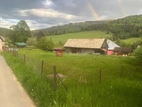 Slnečný pozemok 842 m2 v obci Beňuš, možnosť výstavby