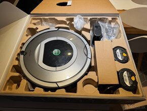 iRobot Roomba 780 + 2x maják + DO