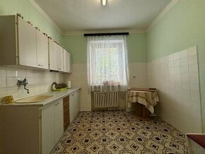 PREDAJ, 2 IZBOVÝ BYT V BAŤOVOM DOME, SVIT  94990,-EUR - 1