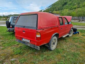 Mazda B 2500  pokazený motor