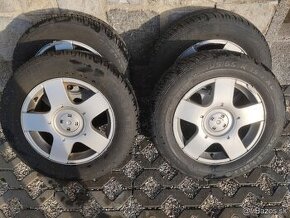 Predám Volkswagen Aludisky 5x100 R15+letné pneumatiky