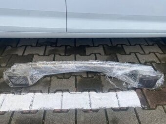 Výstuha zadného nárazníka Audi a4 b9