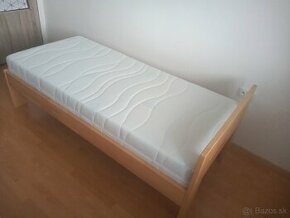Kvalitná posteľ z masivu
