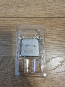 AMD RYZEN 7 2700X