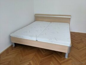 Manželská posteľ 180x200 + 2 matrace