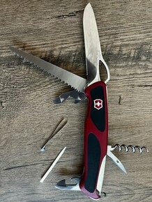 Predám nový  armádny zatvárací nôž Victorinox Ranger