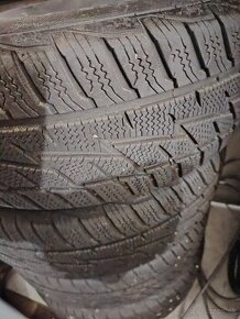 Predám 4ks pneumatík rozmer 205/60 R15