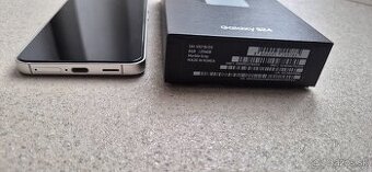 Samsung galaxy S24  Gray