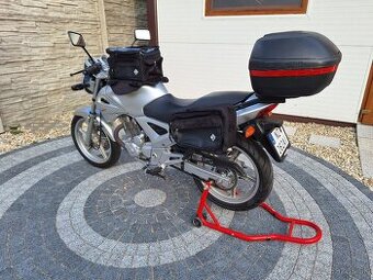 Honda CBF250,rv2006,20900km,bohatá výbava