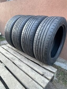 Continental 215/55 R18 4x=100e