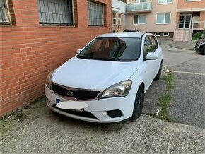 Kia ceed 1.4 77kw 2011