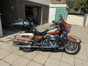 Harley-Davidson Electra Glide - 1