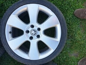 Predam 18 elekt+zimne gumy FULDA 225/40r18 LUNA