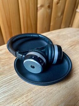 2x Mercedes-Benz Wireless Headphones P104 – nové, top stav